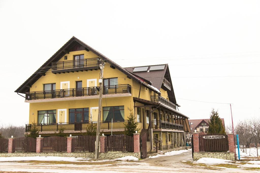 Pensiunea Roua Muntilor Симбета-де-Сус Екстер'єр фото